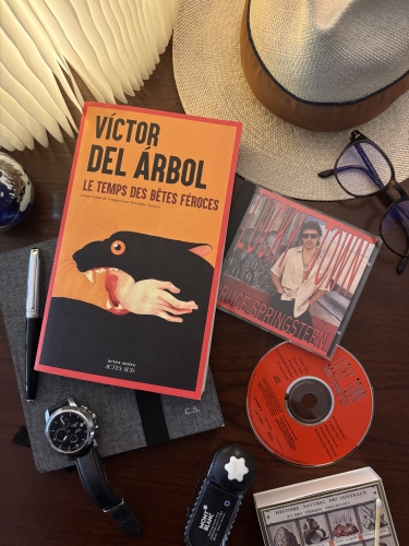 victor del arbol,le temps des bêtes féroces,actes sud,actes noirs,blog littéraire,blog mon roman noir et bien serré,parution 2026,littérature espagnole,roman noir,roman policier,littérature noire,chronique littéraire,festival libri mondi